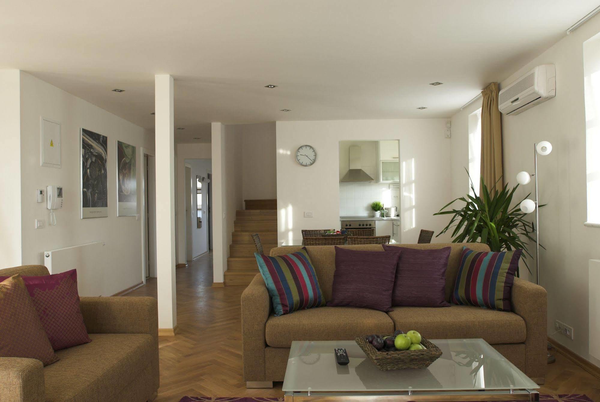 Residence Karlova Prag Exteriör bild